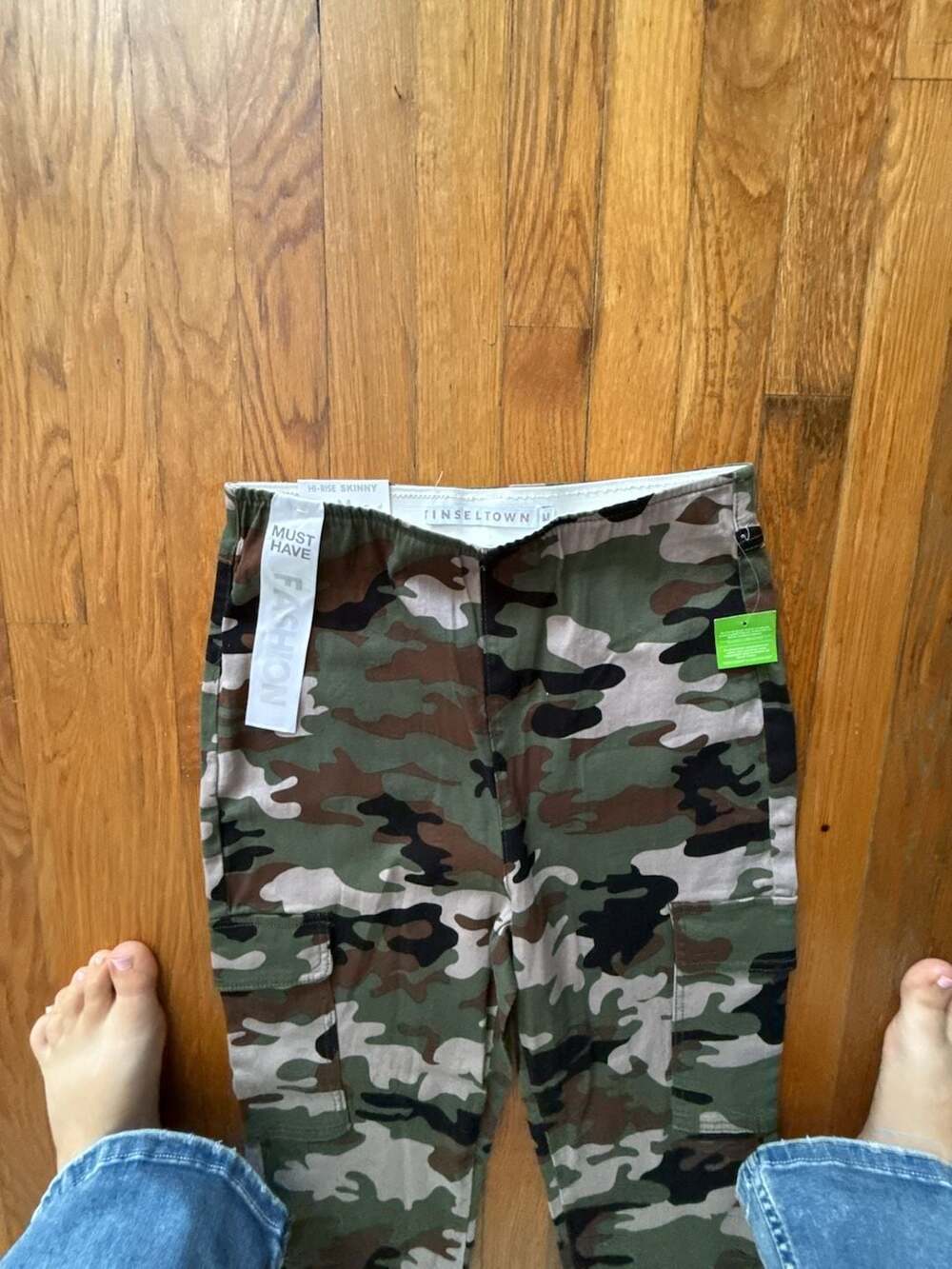 Tinseltown Hi-Rise Skinny Camouflage Cargo Pants
